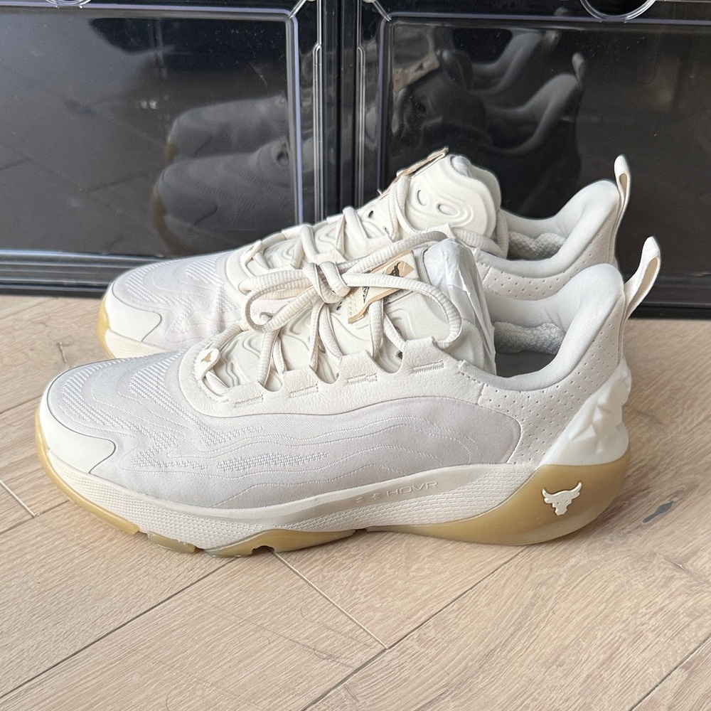 Under Armour x The Rock Women’s Traning Shoe Size 8 Cream / No Box